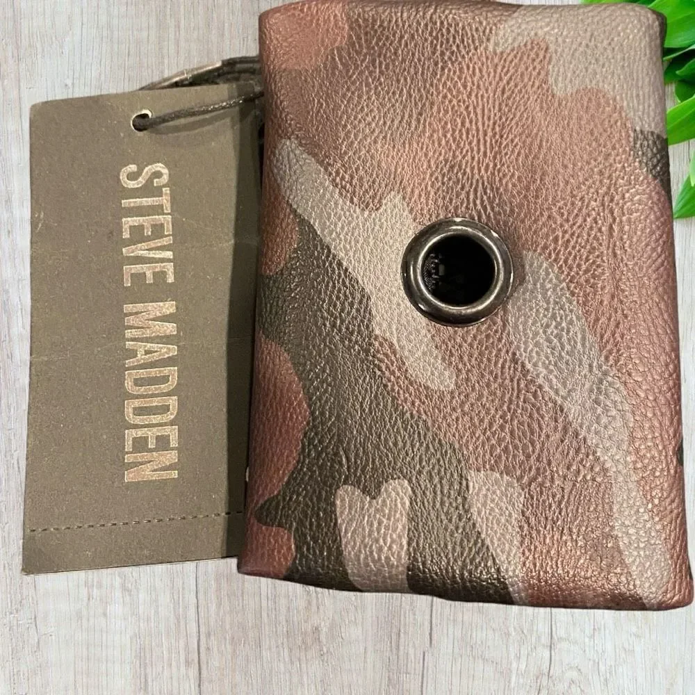 NWT Steve Madden Camo Pet Waste Poop Bag Dispenser Bag